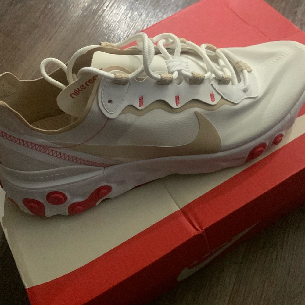 Nike react element shoes